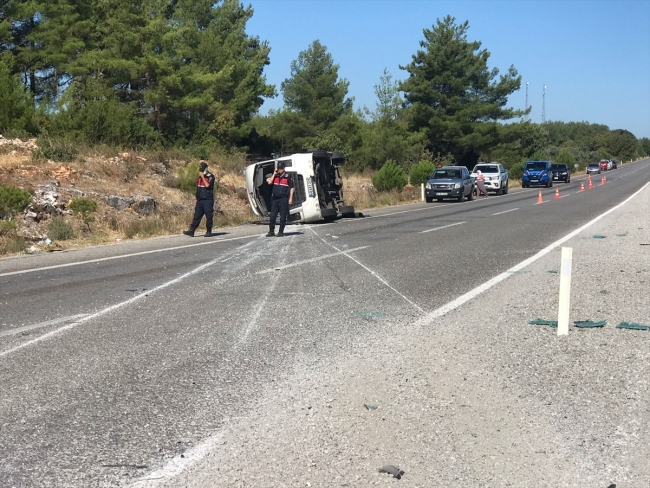 Muğla'da otobüs öğrenci servisi ile çarpıştı: 1 ölü, 55 yaralı